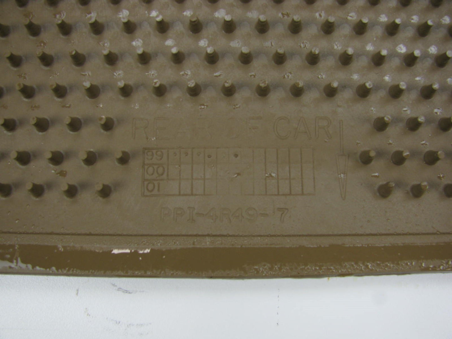 NOS OEM GM 12371406 Rear 15''x17'' Factory Floor Mat Carpet Set 1998-1999 Cars