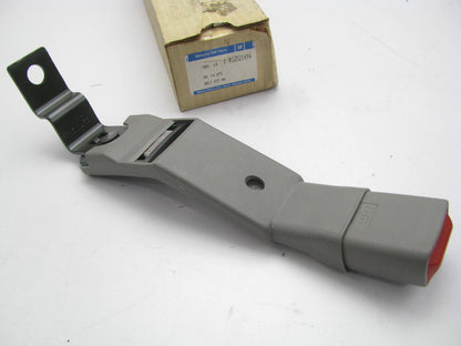NEW OEM GM Right Seat Belt Buckle 12521494 92-96 Silhouette, Trans Port, Lumina