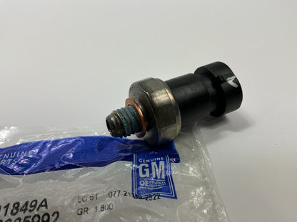 NEW - OEM GM 12635992 Engine Oil Pressure Sender Sensor Switch