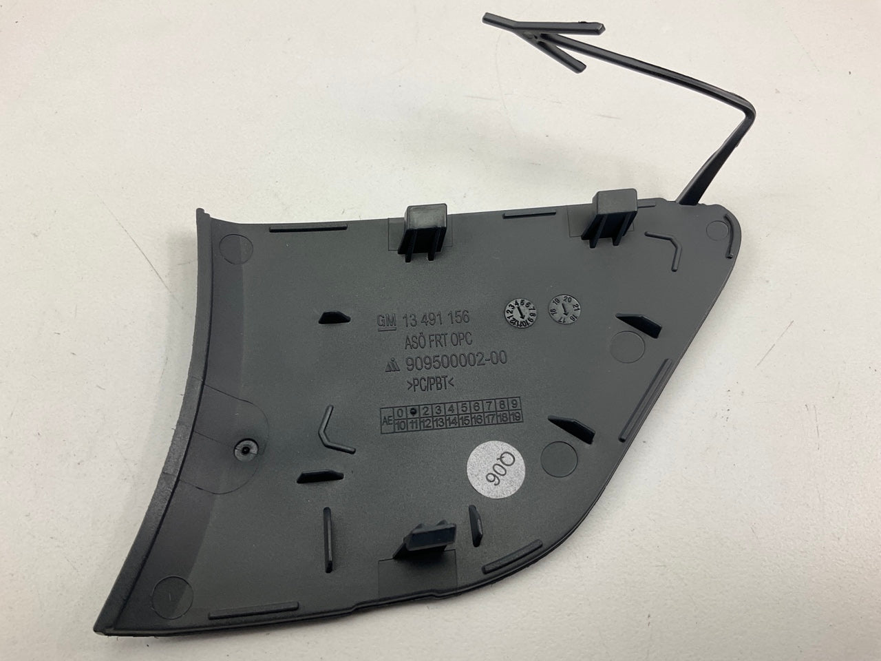 NEW GM 13491156 Front Bumper Tow Eye Hole Cover For 18-20 Buick Regal Sportback