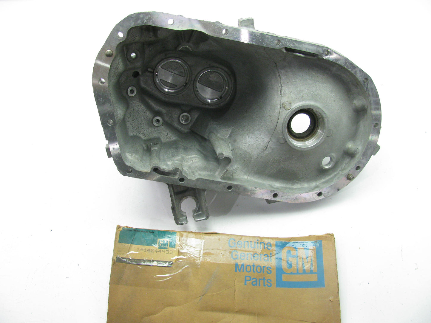 NOS - OEM GM 14044933 Transmission Adapter Cover