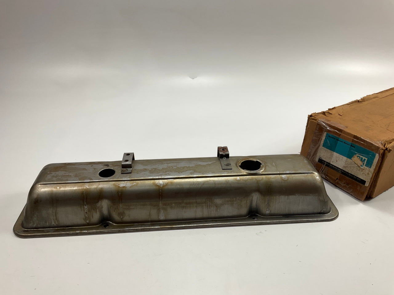 NEW GENUINE OEM GM 14071120 RIGHT Engine Valve Cover - 1987-1989 GM 350 5.7L V8
