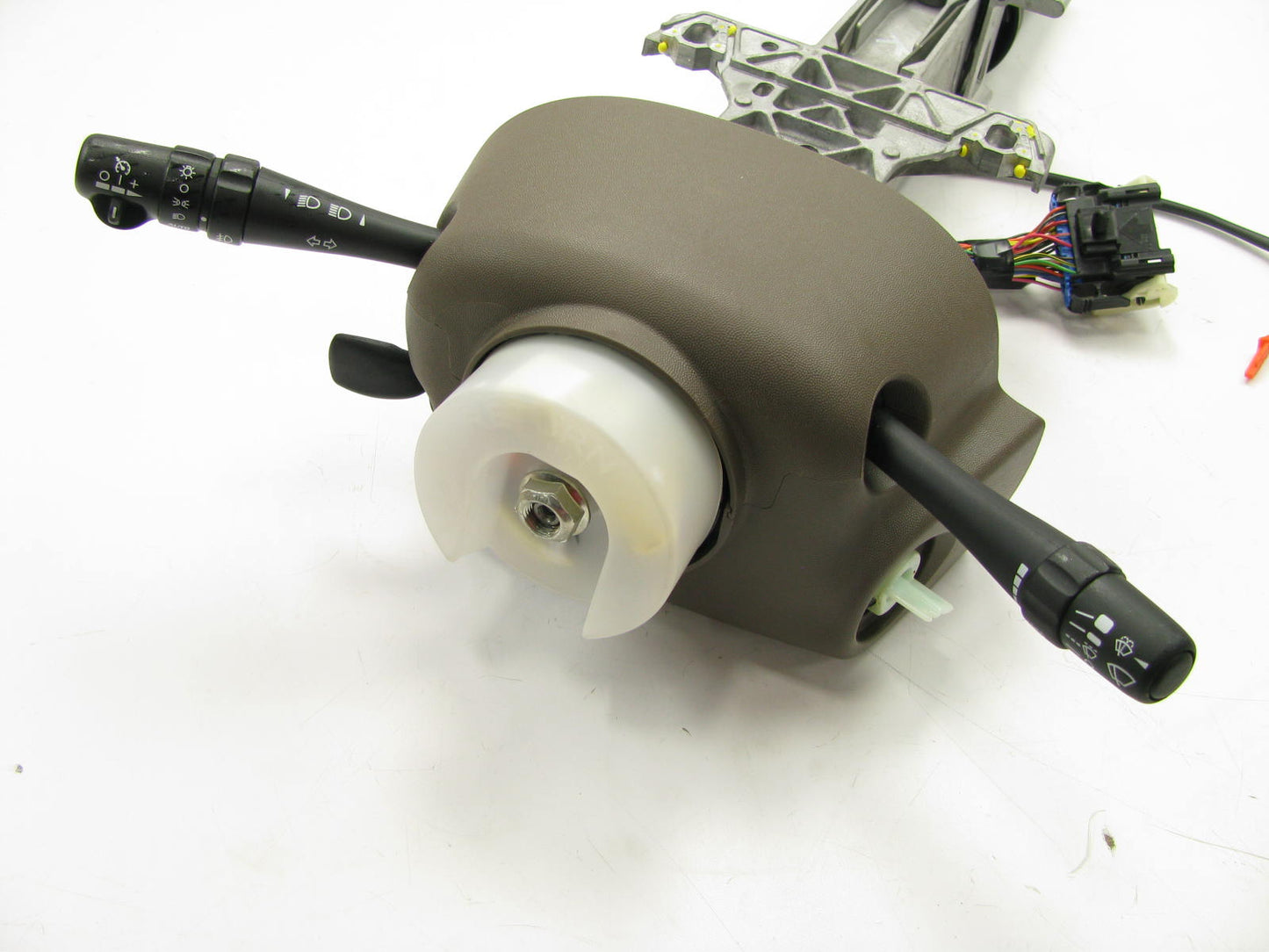 NEW GENUINE OEM GM 15252724 Steering Column Assembly 2006 Cadillac CTS AT