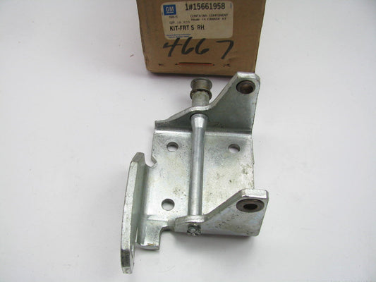 NEW GENUINE OEM GM 15661958 Right Front Door Hinge - 1999-2000 Pickup Truck
