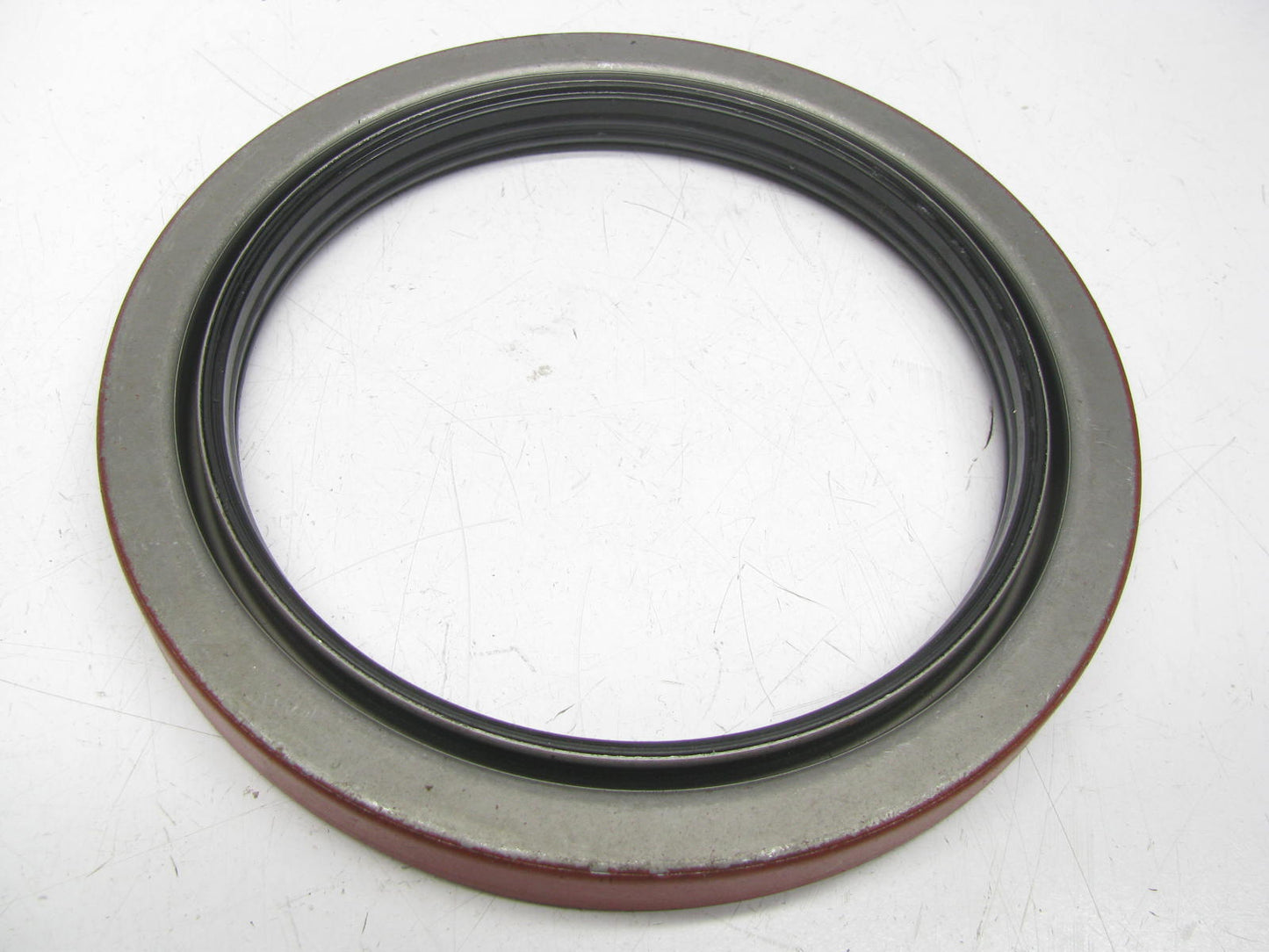 NEW - OEM GM 15665670 Rear Wheel Seal