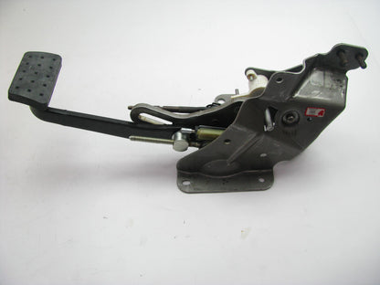 NEW - OEM Genuine GM Brake Pedal Assembly W/Bracket For 2007-2008 Cadillac SRX