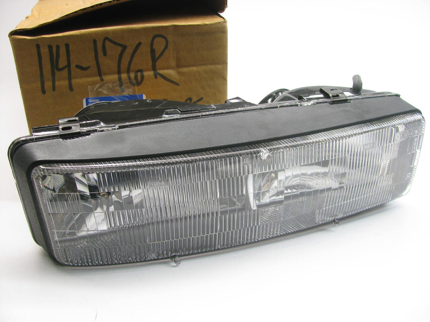 NEW - OEM GM Front Right Headlight Head Lamp 1988-91 Oldsmobile Cutlass Supreme