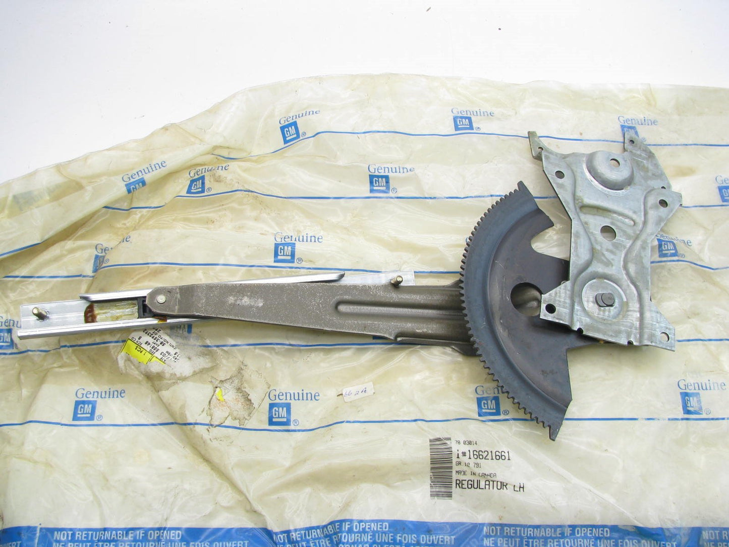 NEW - OEM GENUINE GM 16621661 Rear Left Side Window Regulator