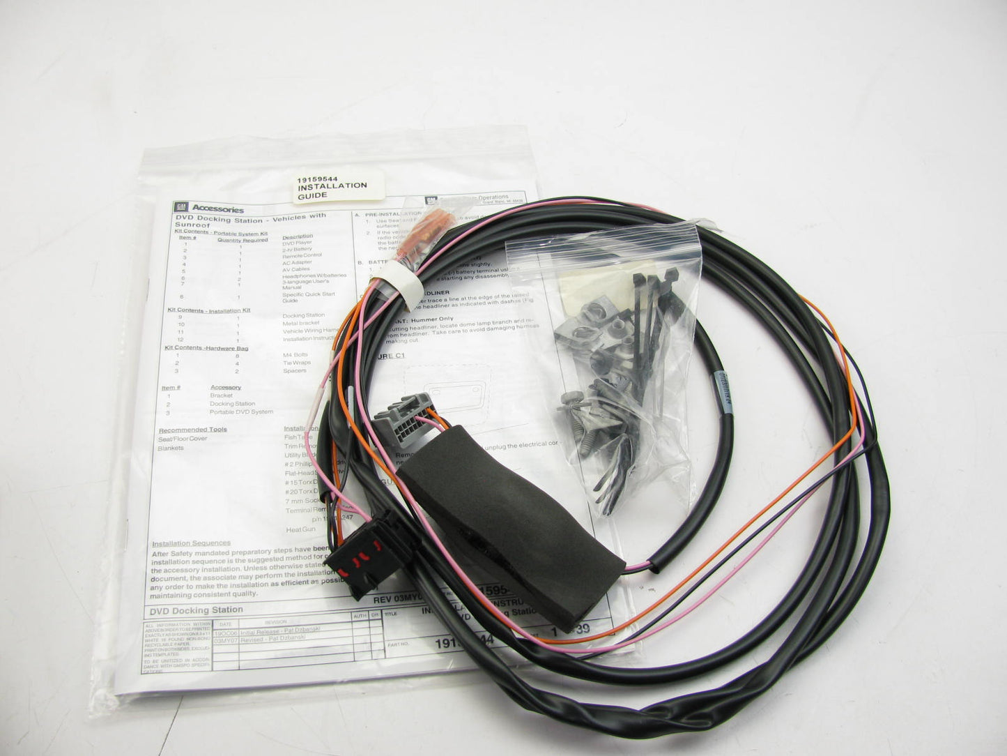 INSTALL KIT> NO DVD PLAYER< OEM GM Portable DVD Player DOCKING STATION 17803085