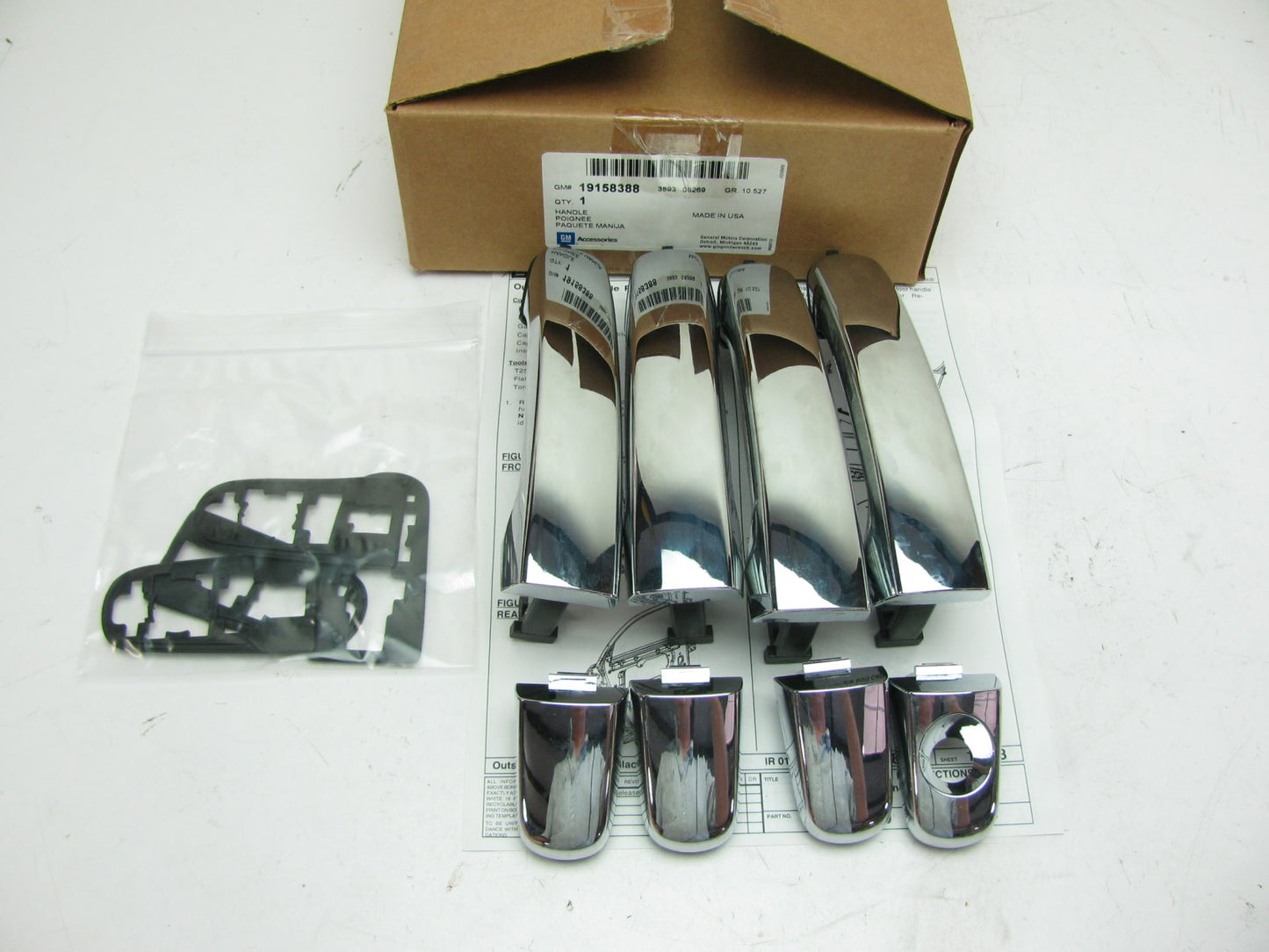 NOS OEM GM 4-pc Chrome Exterior Door Handle Set 19158388 For Various GM GMC Cars