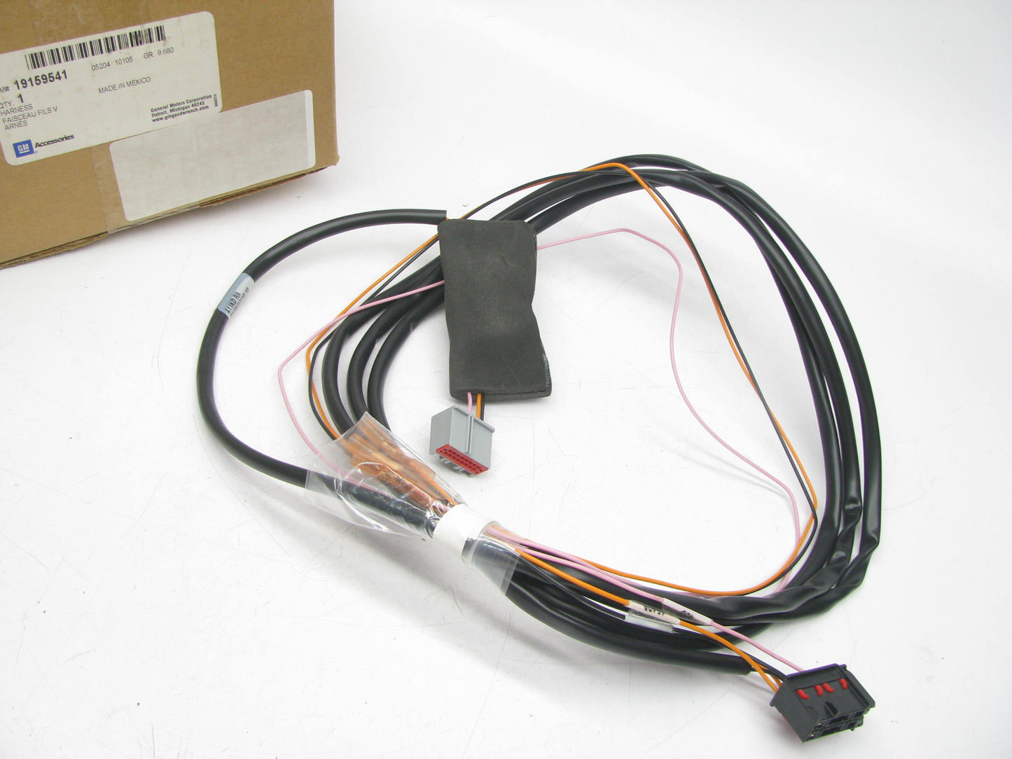 NEW OEM GM Portable DVD Player Station Wiring Harness Jumper 19159541