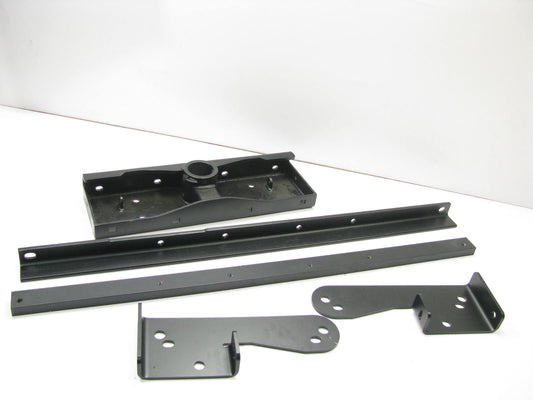 NEW GM 19353984 Under-Bed Double Lock EZr Gooseneck Hitch Silverado 2500 / 3500