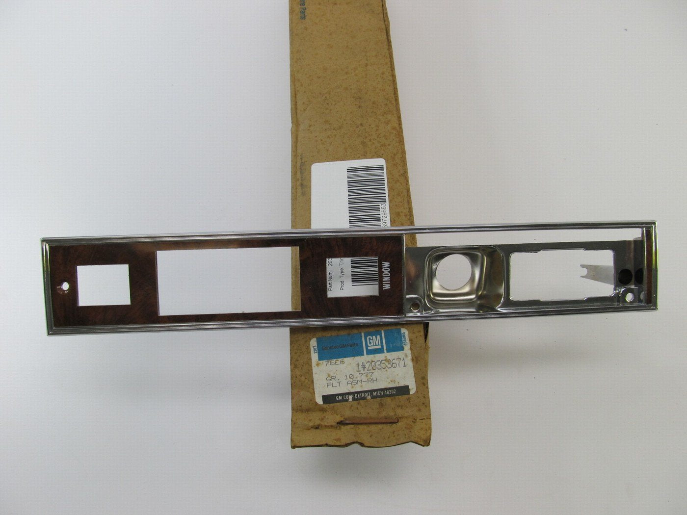 NOS OEM GM Right Passengers Side Window Switch Trim Bezel - 82-85 Olds Toronado