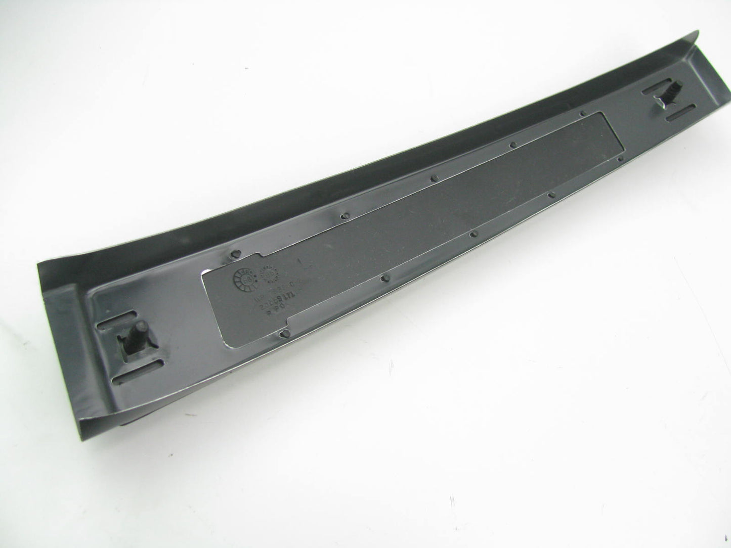 NEW - OEM GM 20559171 Left Center Pillar Panel Trim 1988 Oldsmobile Delta 88