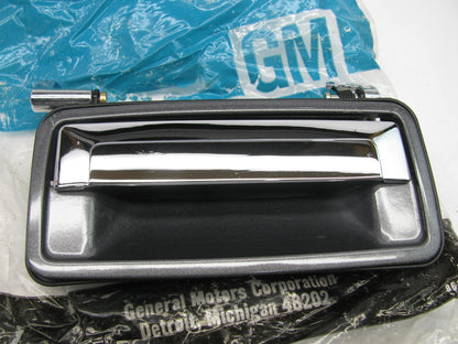NEW GENUINE OEM GM 20612560 FRONT RIGHT Exterior Outside Door Handle
