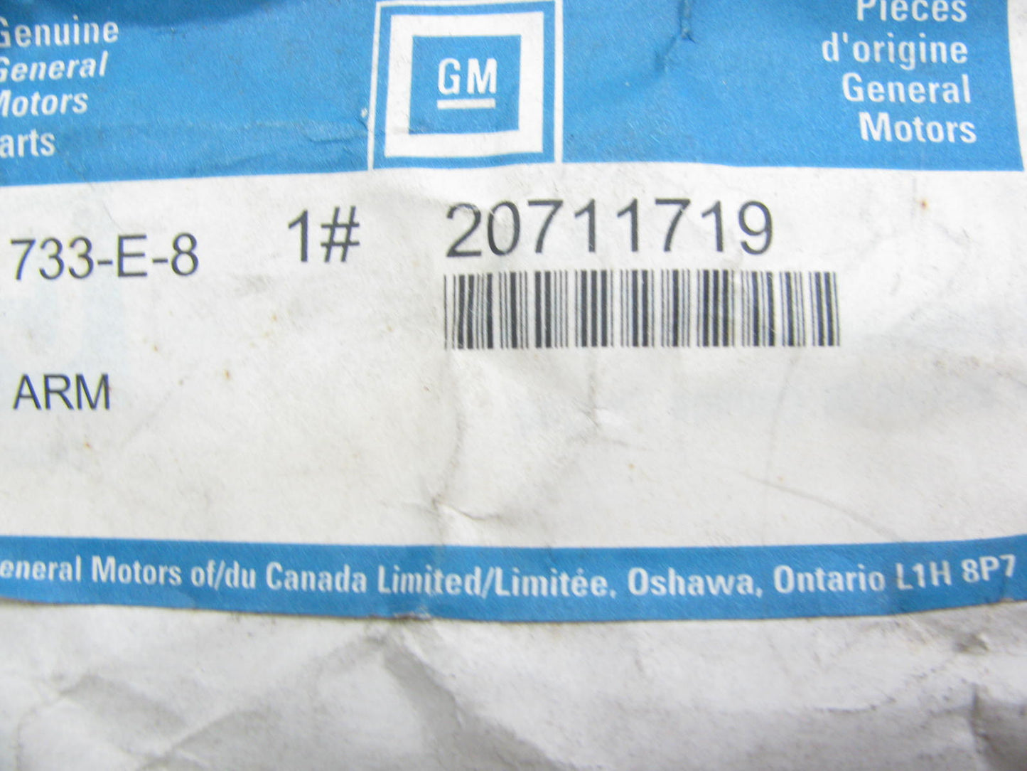 NEW GENUINE OEM GM 20711719 LEFT Windshield Wiper Arm