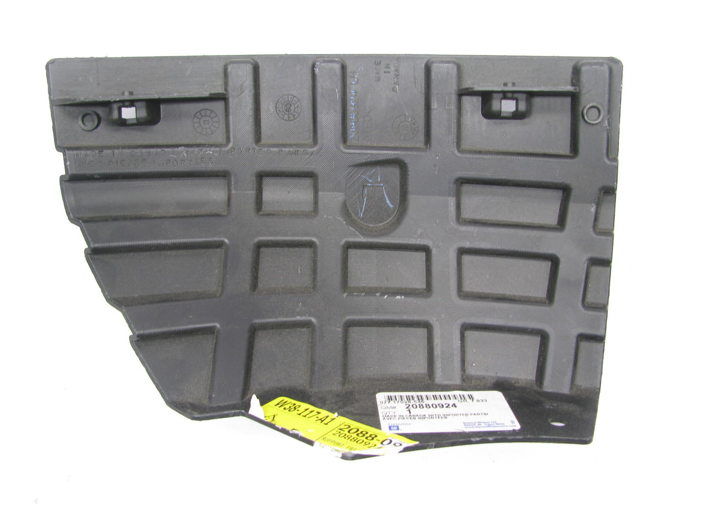 NEW - OEM GM 20880924 Front Left Bumper Retainer For 2007-10 GMC Sierra 2500 HD