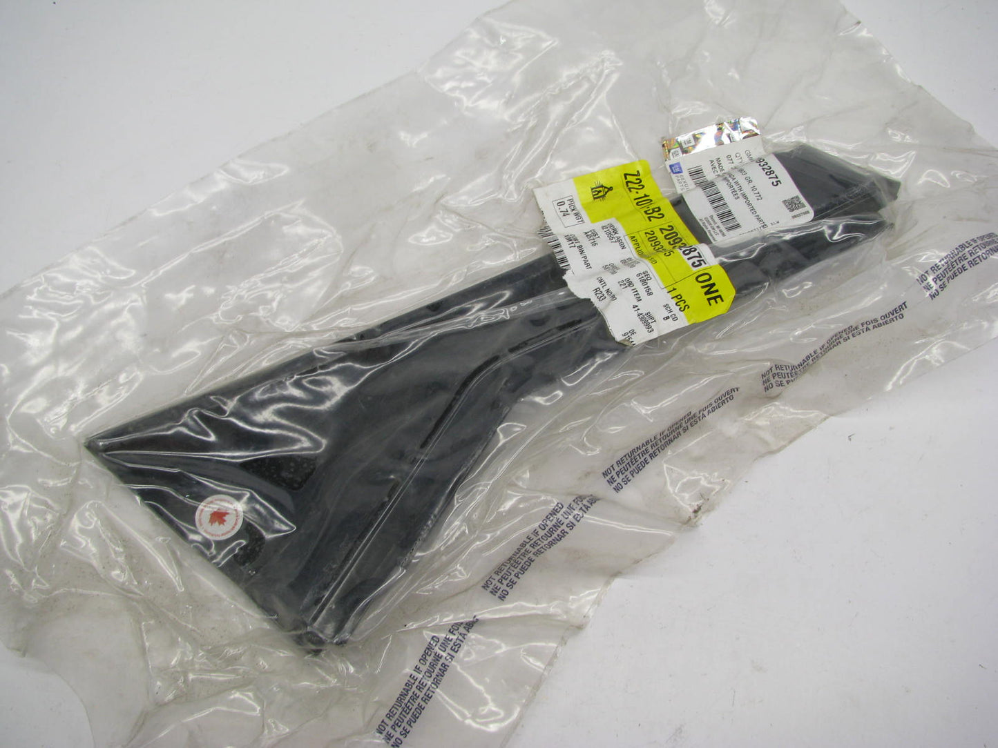 NEW - OEM GM Rear Left Exterior Window Applique Trim 20932875 For 2010-2016 SRX