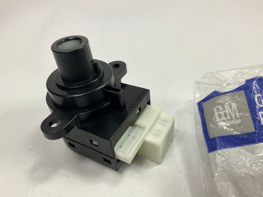 NEW - OEM GM 20965947 Ignition Switch