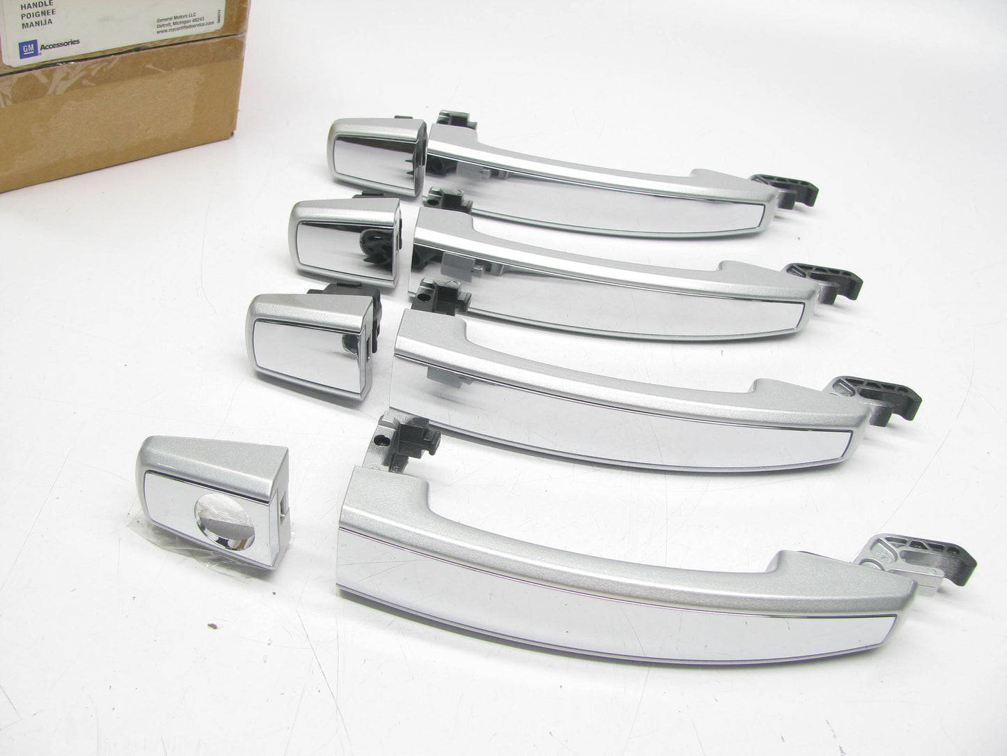 OEM GM 22817268 FRONT REAR Exterior Door Handles For 13-17 Regal 13-16 Malibu