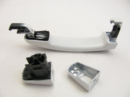 NEW OEM GM Door Handle Set White W/chrome 22817270 For 12-17 Regal 13-16 Malibu