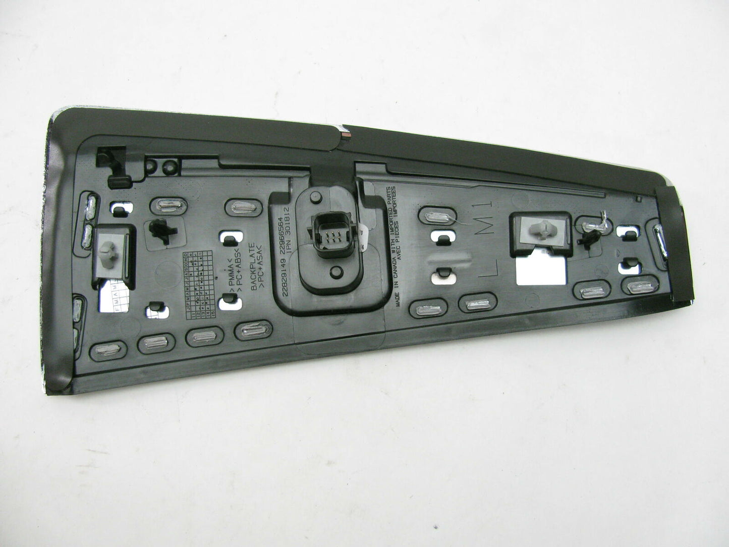 NEW OEM 2013-2016 Cadillac SRX Side Fender Repeater LED Light Vents BLACK CHROME