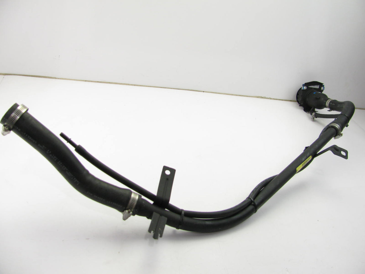 NEW GENUINE OEM GM Fuel Tank Filler Hose - 2016 Yukon XL, Suburban, Escalade