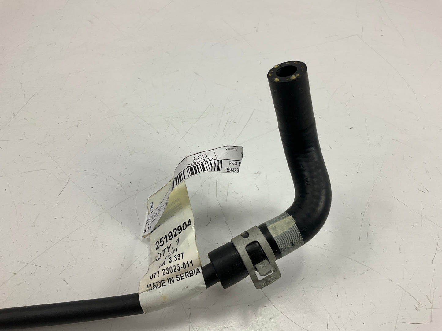 NEW - OEM GM 25192904 Fuel Injection Throttle Body Heater Pipe