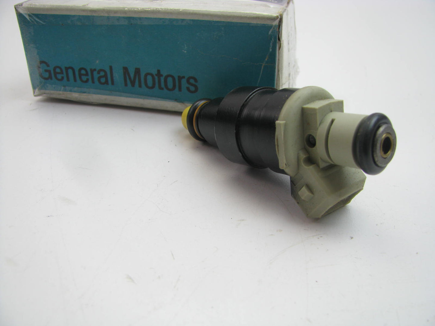 NEW GENUINE OEM GM 25519366 Fuel Injector 1984-1988 GM 3.8L 231 V6