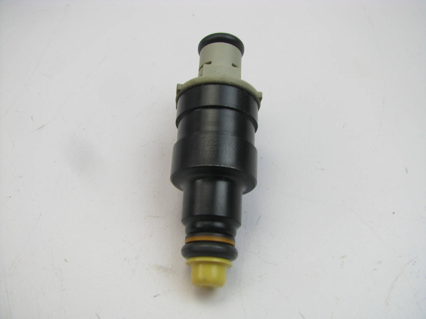 NEW GENUINE OEM GM 25519366 Fuel Injector 1984-1988 GM 3.8L 231 V6