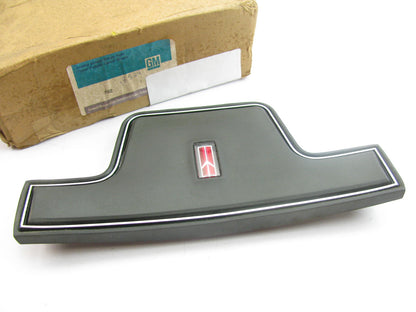 NEW GENUINE OEM GM 25526492 Steering Horn Pad For 1980-1985 Buick LeSabre