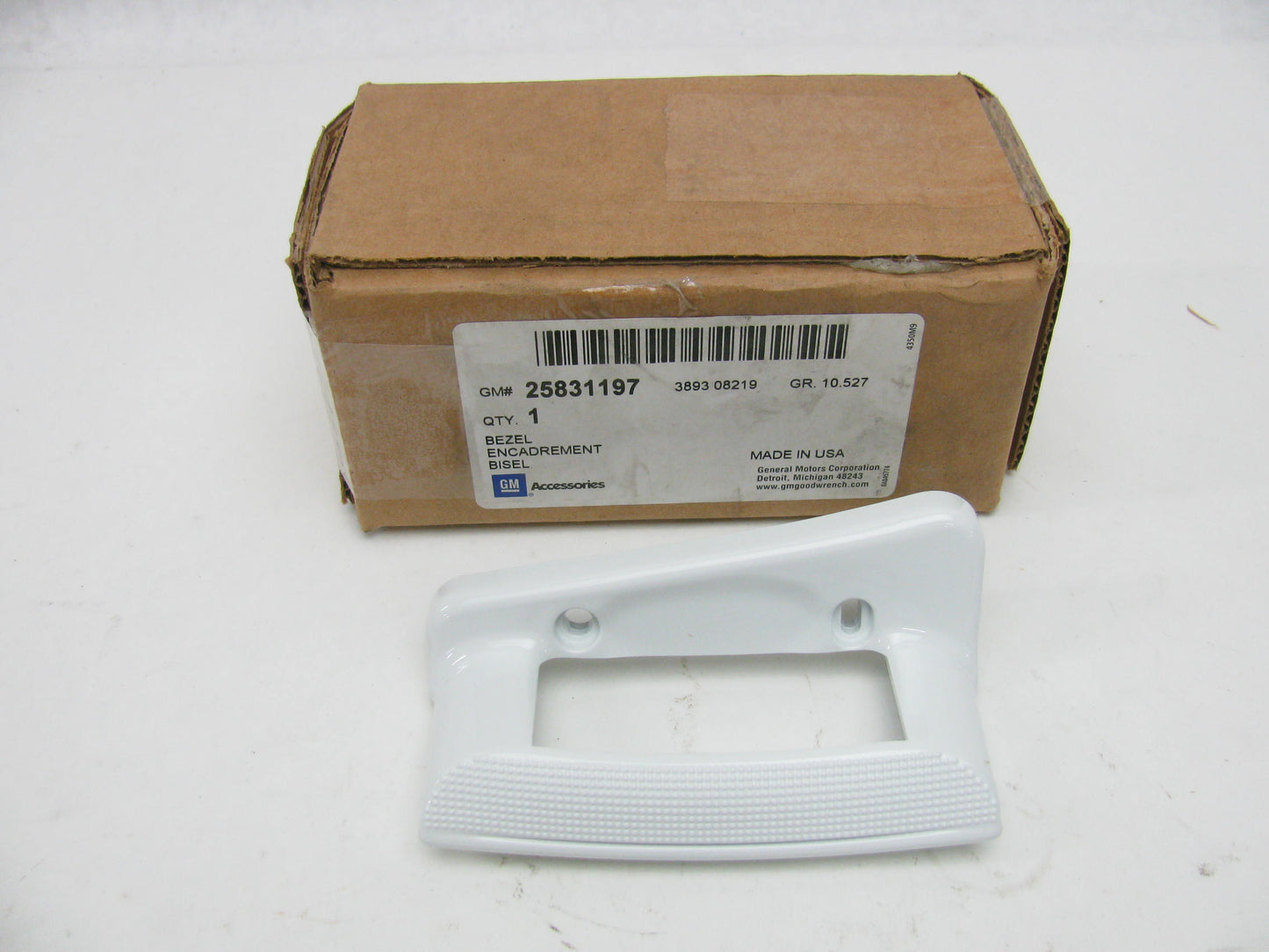 NEW OEM Right Passenger Door Release Bezel 25831197 Artic White For C6 Corvette