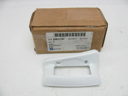 NEW OEM Right Passenger Door Release Bezel 25831197 Artic White For C6 Corvette
