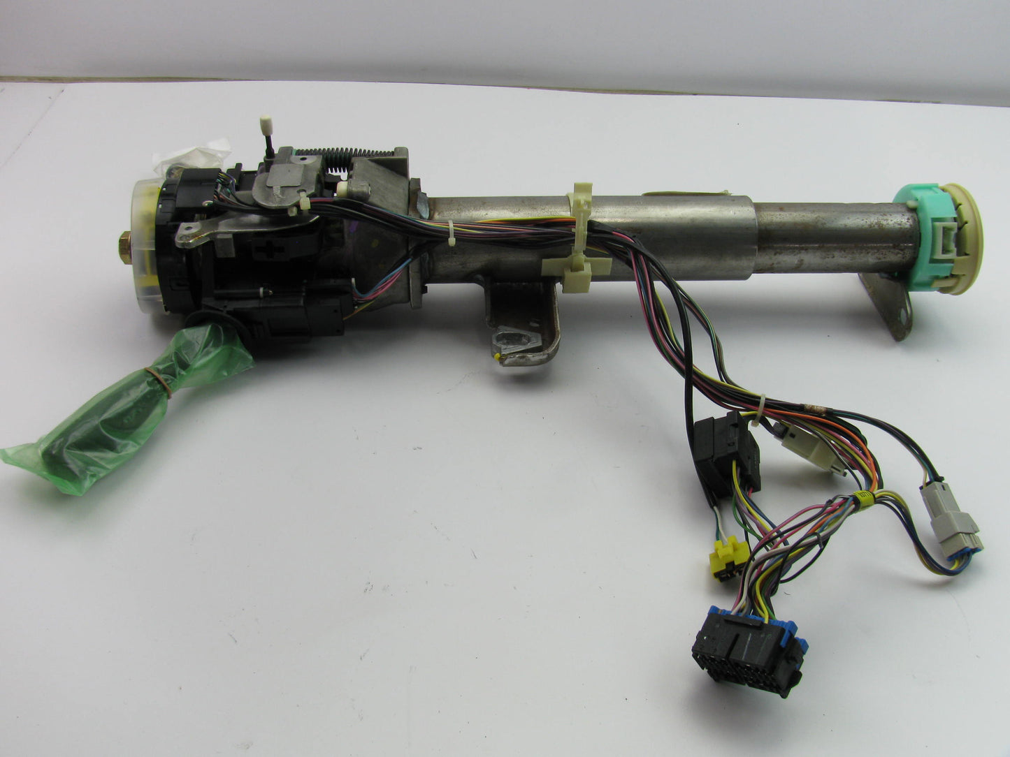 New Genuine OEM GM Complete Steering Column For 2001-2003 Seville 26087333