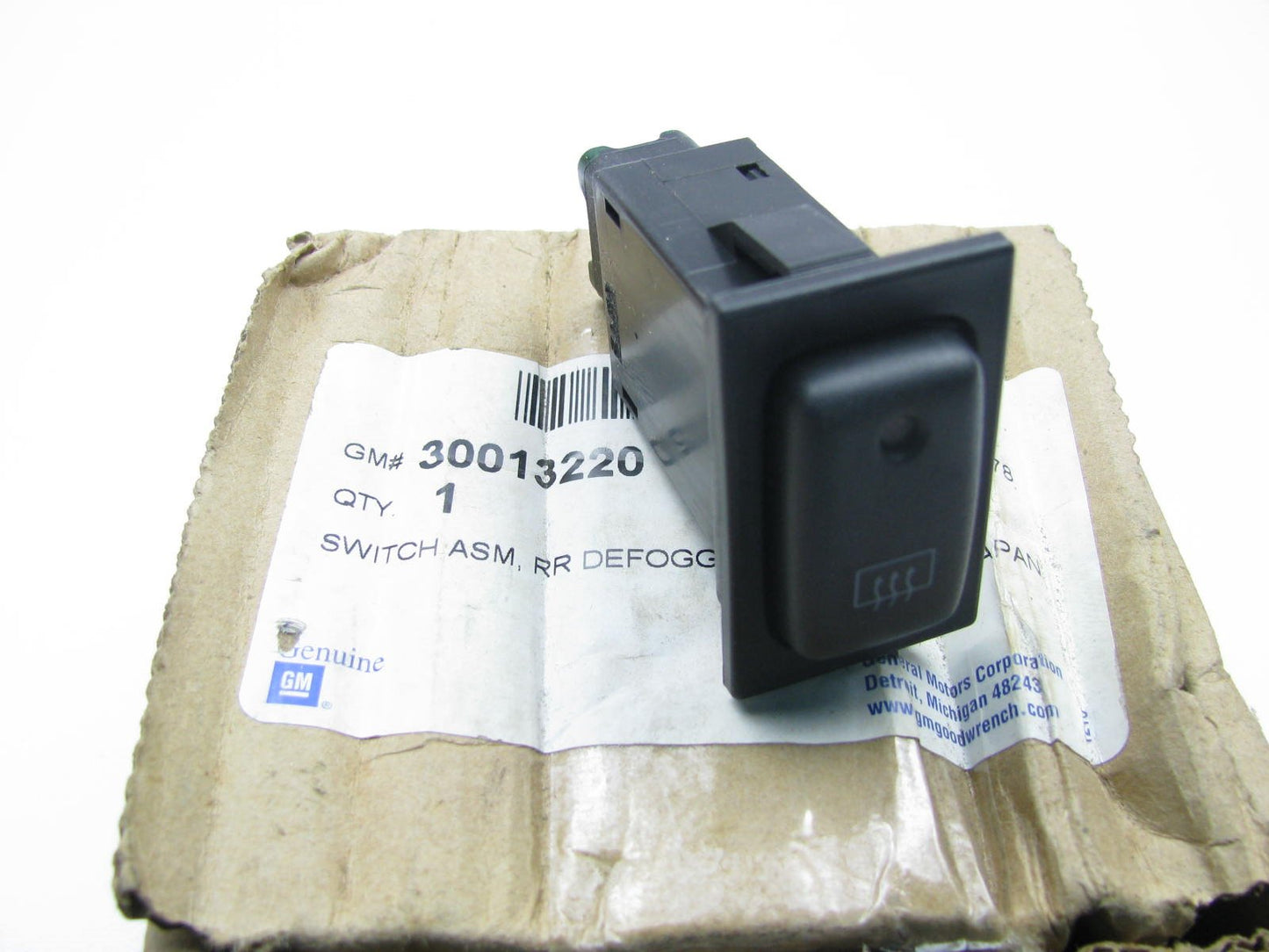 New Genuine Rear Glass Defroster Switch OEM For 1995-1997 Geo Metro 30013220