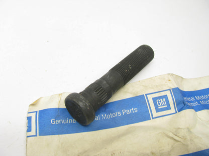 NEW - OEM GM 365899 Rear Wheel Lug Stud For 1991-1995 GMC C3500HD