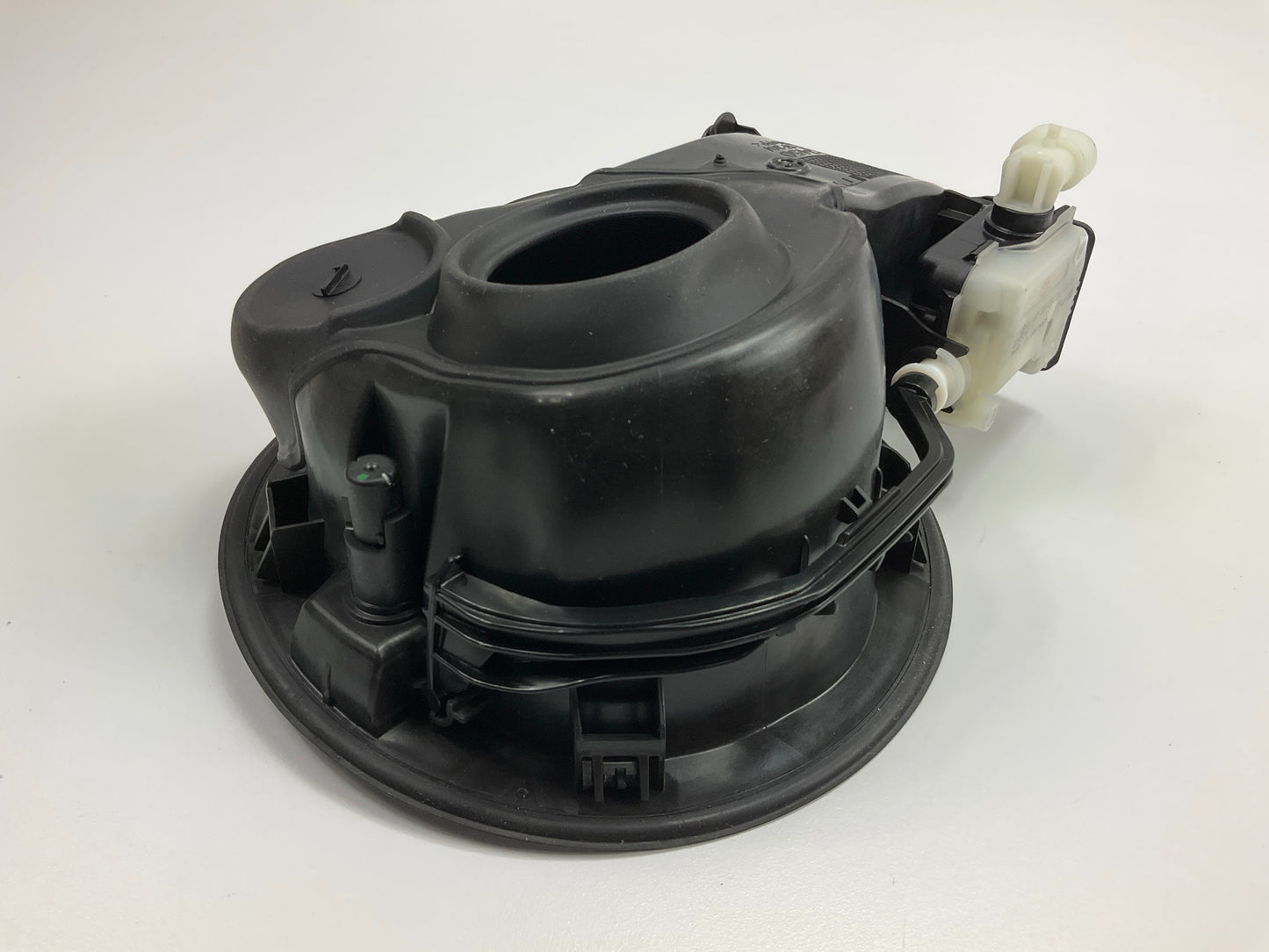 NEW - OEM GM 39078417 Fuel Tank Filler Housing Pocket For 2016-19 Buick Cascada