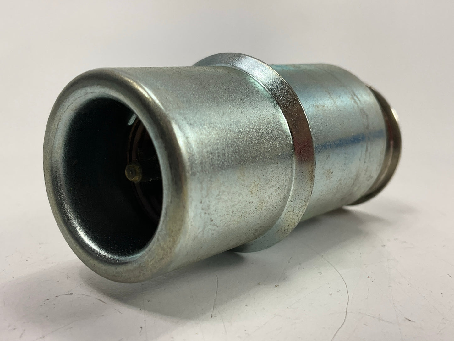 NEW - OEM GM 3986870 Cigar Cigarette Lighter Retainer
