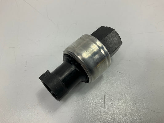 NEW - OEM GM 52466358 A/C Clutch Cycle Switch