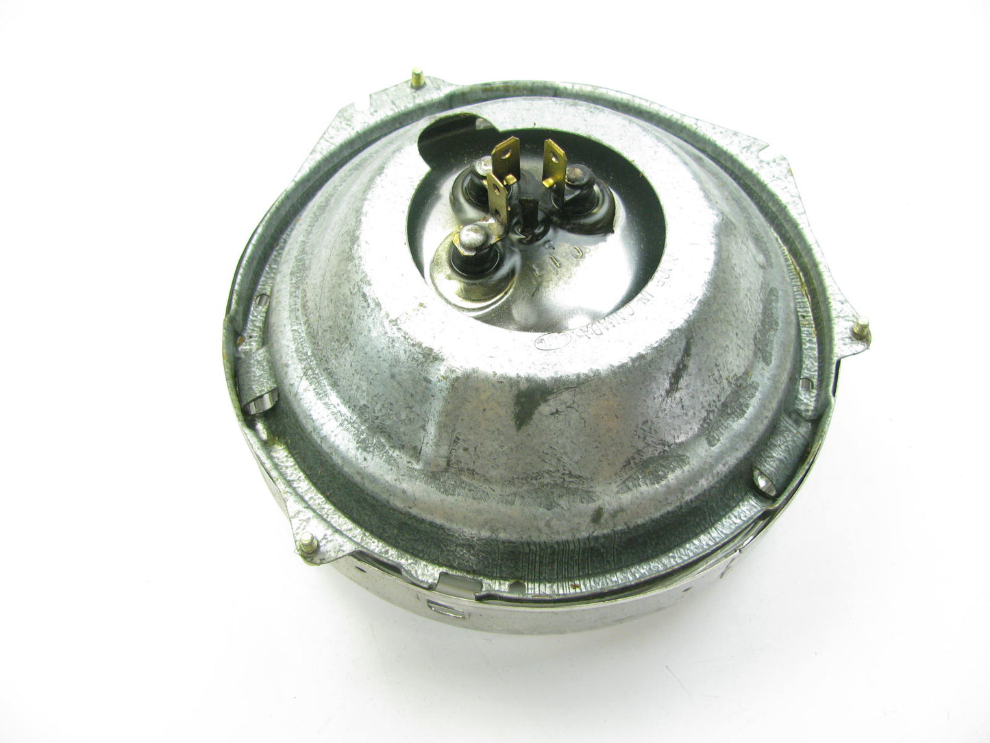 NEW GENUINE OEM GM 5963905 Sealed Beam Headlight Lamp Assembly 68-74 GM X-Body