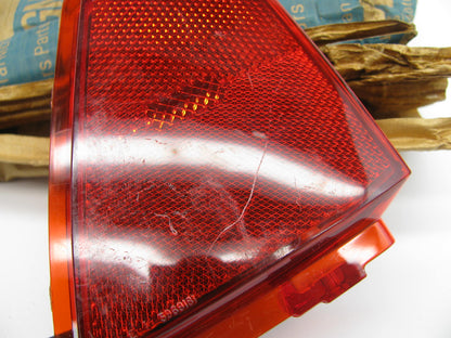 SCRATCHED - NEW GM 5969179 REAR LEFT Side Marker Light 1978 GM A19-27 Body