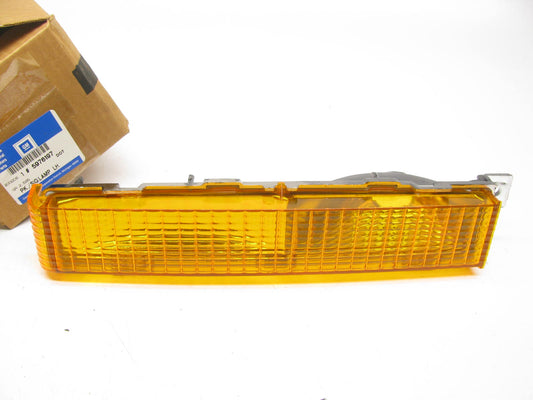 NEW - OEM GM 5976197 LH Left Driver Side Park Signal Lamp Lens