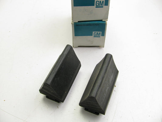 (2) NEW - OEM GM 6263975 Rear Suspension Differential Housing Insulator