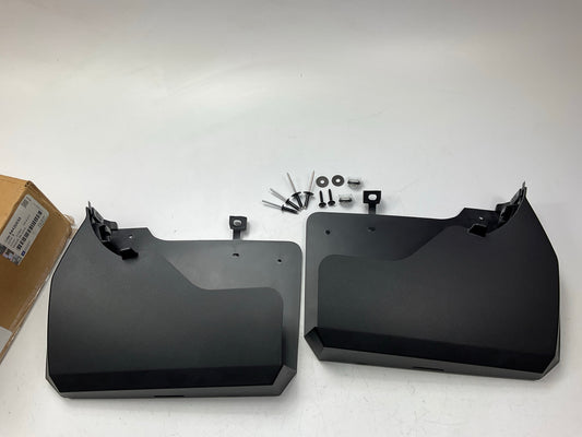 NEW OEM GM 84420655 Front Molded Splash Guards / Mud Flaps 19-25 GMC Sierra 1500