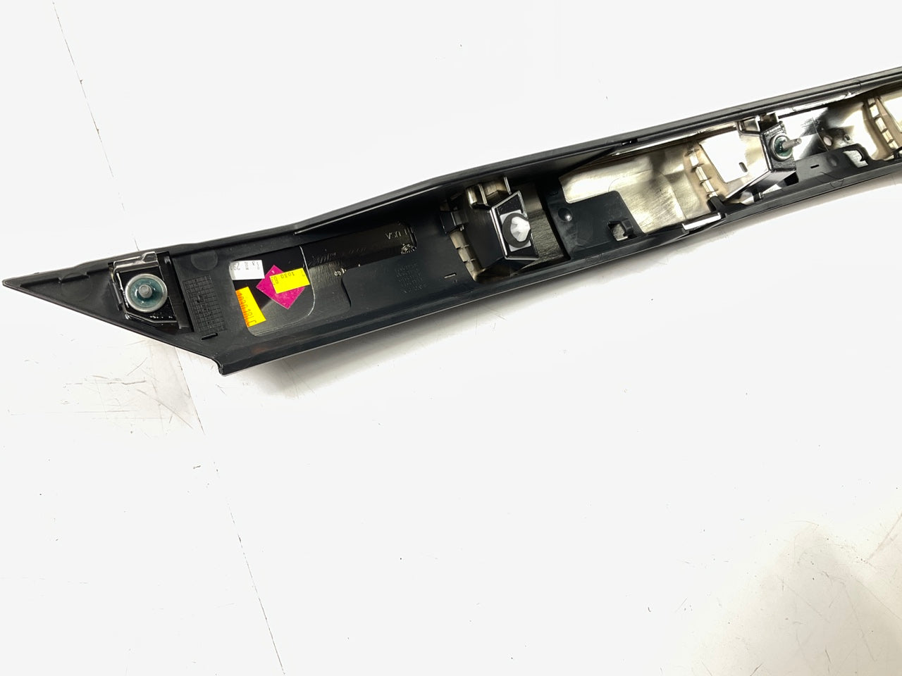NEW GM Liftgate Applique Moulding OEM For 2019-2021 Chevrolet Traverse 84465110