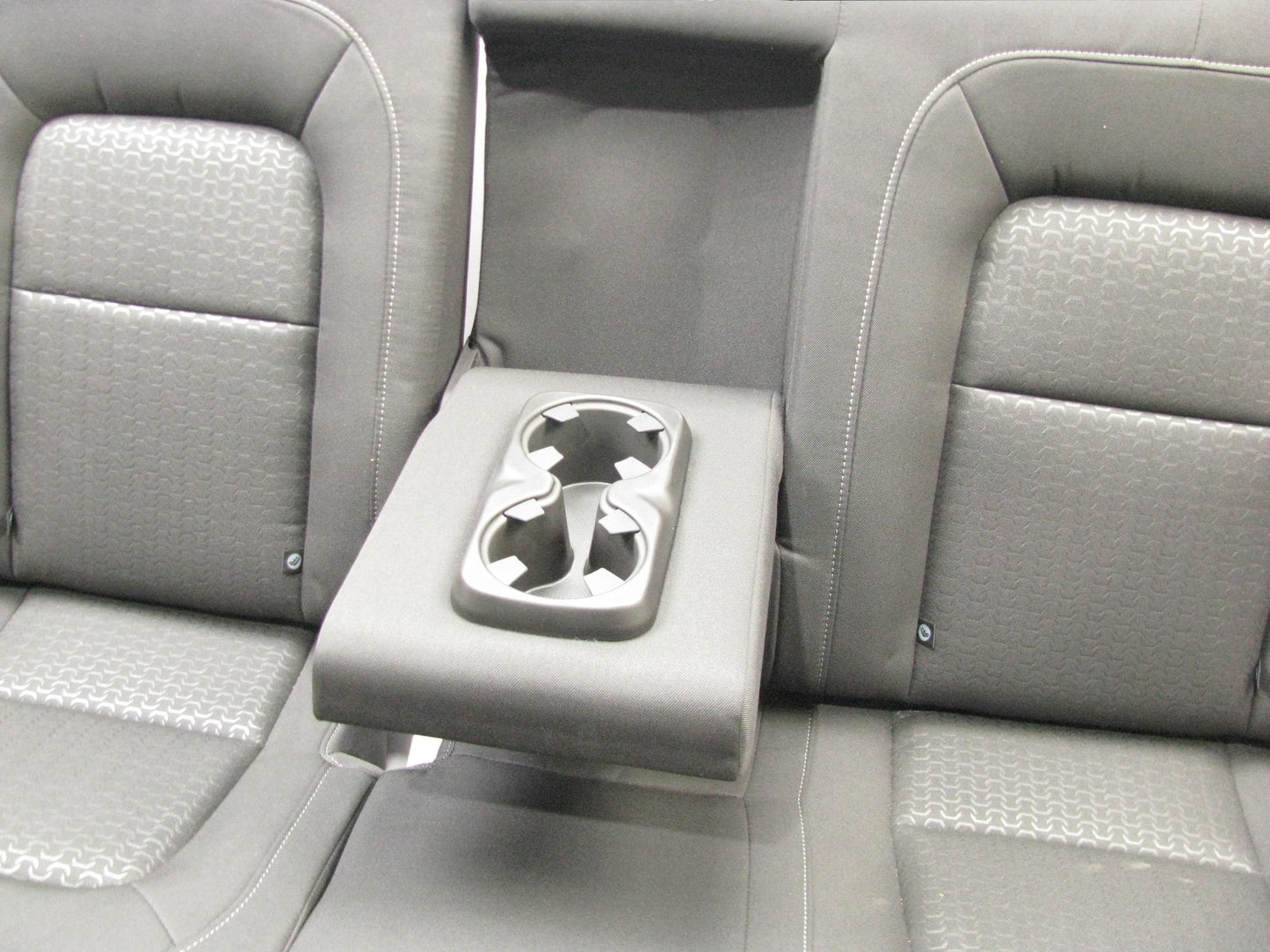 NEW OEM GM 84664228 Rear Bench Seat For 2018-2020 GMC Terrain JET BLACK