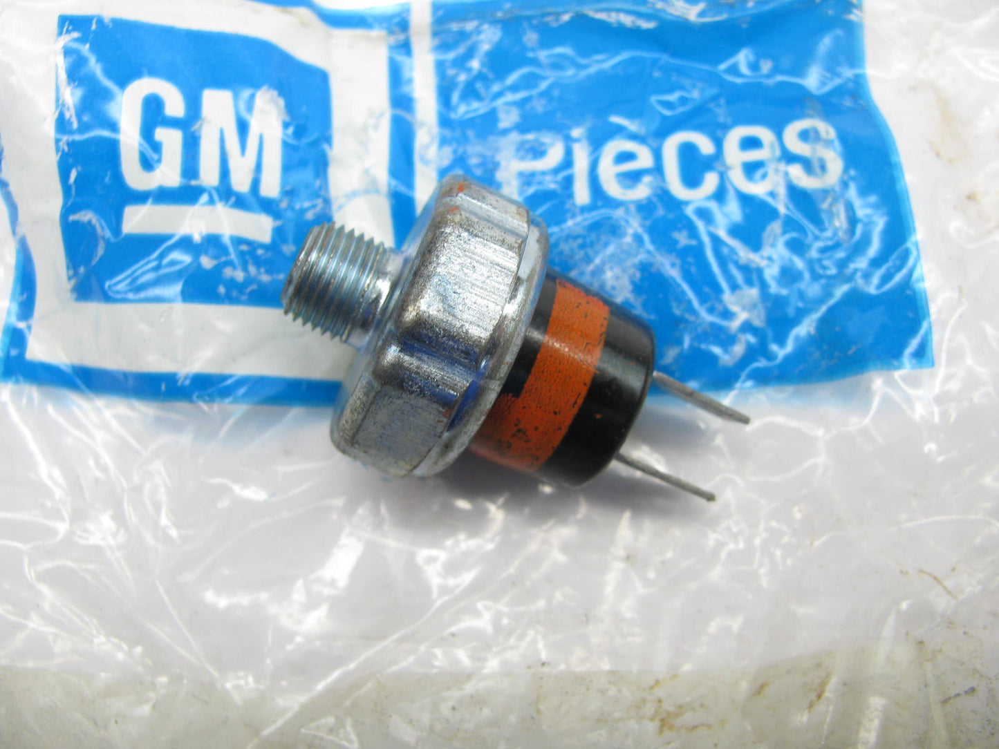 NEW GENUINE OEM GM Transmission Main Control Valve Body Switch THM125C TH125
