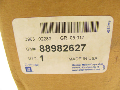 NEW GENUINE OEM Gm 88982627 REAR Brake Pads - 2003-2005 Express Savana 2500 3500