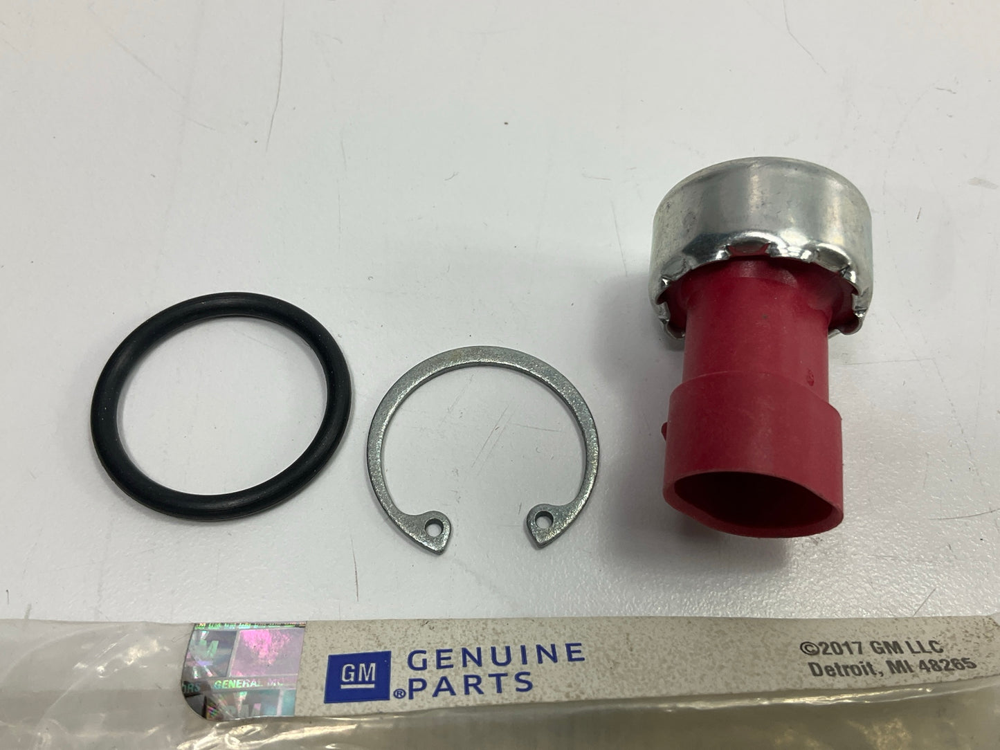 NEW - OEM GM 89019197 HVAC Pressure Switch