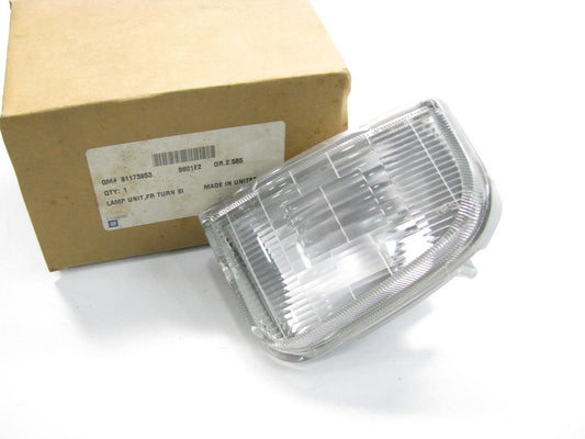 New GM Front Left Turn Signal Lamp Marker Corner Light 1990-97 Tracker Sunrunner